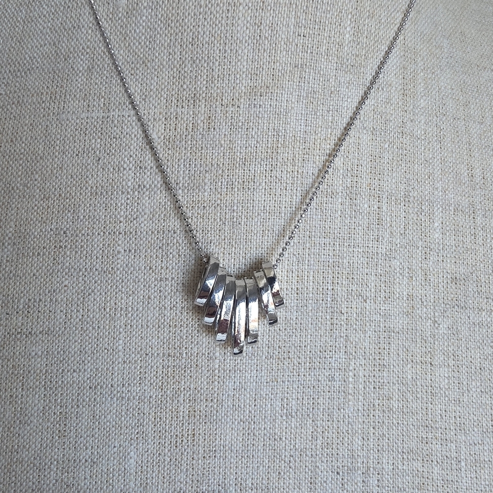 Chic Silver Oval Pendants Necklace
